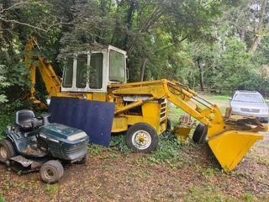 BENEFIT of WXPN - 1988 International Harvester Lode Star 1600 Tractor - Offsite