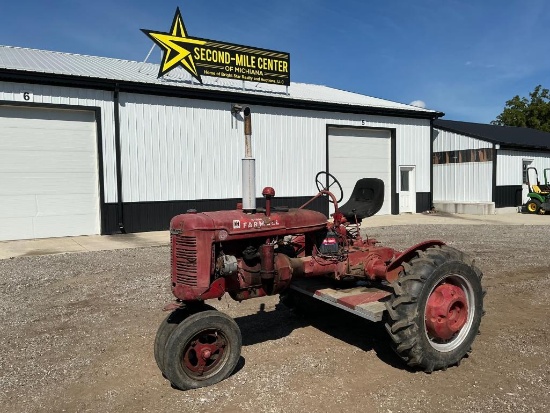 1946 IH Farmall B Cultivision Tractor