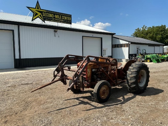 1955 Ford 860 Tractor with Front Loader and Bale Spear