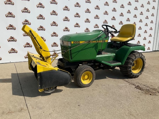 John Deere 265 Lawn Tractor