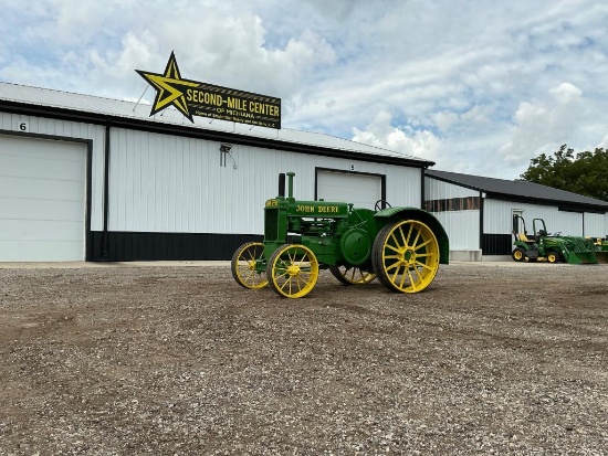 1935 John Deere Model A / AR Tractor