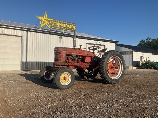1947 International Harvester Farmall H Tractor