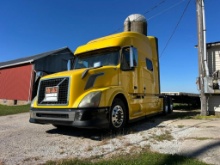 2015 Volvo VNL64T730 Sleeper Truck