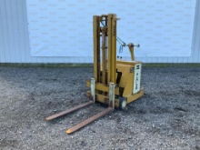 Yale Worksaver MC 10S0 71 Electric Walkie Stacker Forklift
