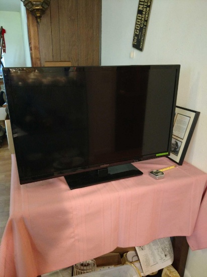 32" Insignia Flatscreen TV