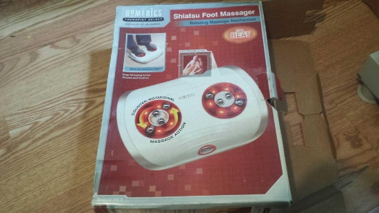 Homedics therapist select Shiatsu foot massager with rotating massage mechanism