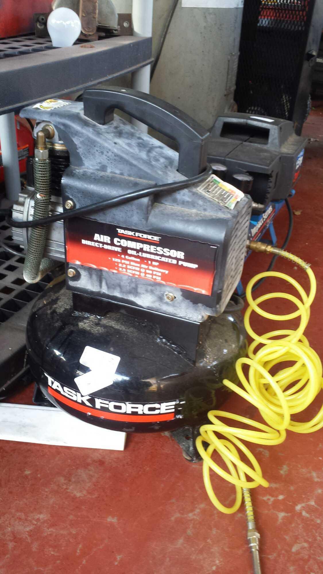 Task Force Air Compressor, 1 HP Motor, 125 Max Proxibid