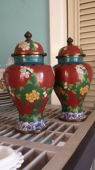 Gotta See! Pair of REALLY NICE CLOISONNE URNS!!