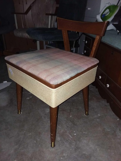 Sewing Chair with Built in Compartment for Storage