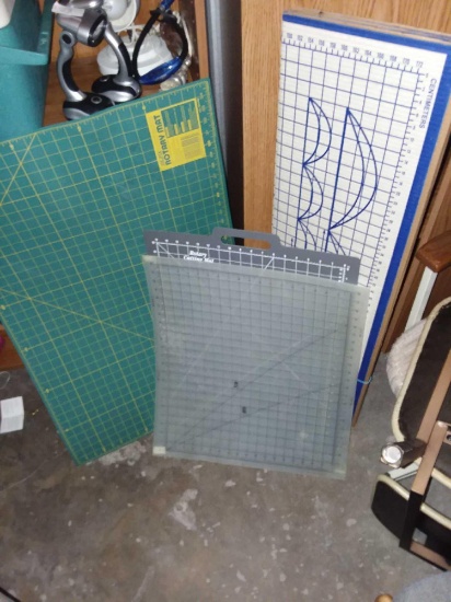 (4) Rotary Cutter Mats Plastic and Cardboard
