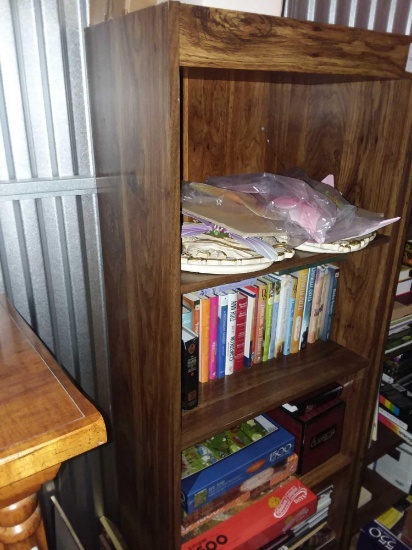 (1) 5 Shelf Wood Bookcase