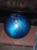Columbia 300 Bright Shinny Blue Bowling Ball