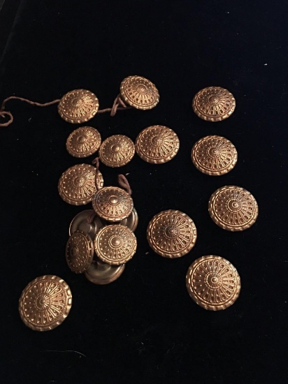 18 vintage ornate Metal buttons. 10 large 8 small