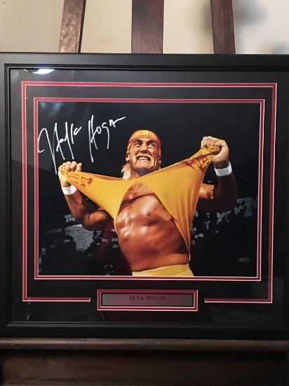 Fabulous Hulk Hogan autographed large 26x24 framed picture.