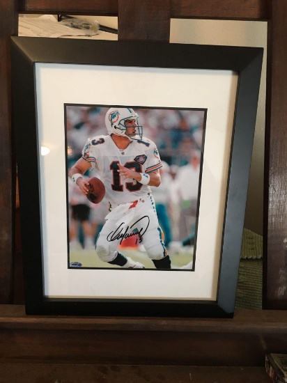 Dan Marino autographed photo in 16 x 13 frame with authenticity
