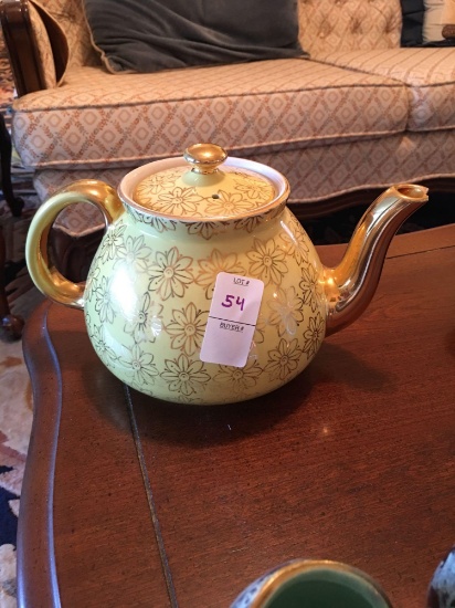 Vintage Hall 10 Cup yellow and gold daisy Teapot
