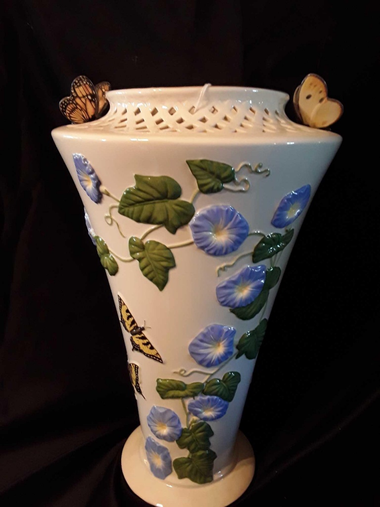 Lot Rare 16 Lenox Limited Edition Butterfly Garden Vase