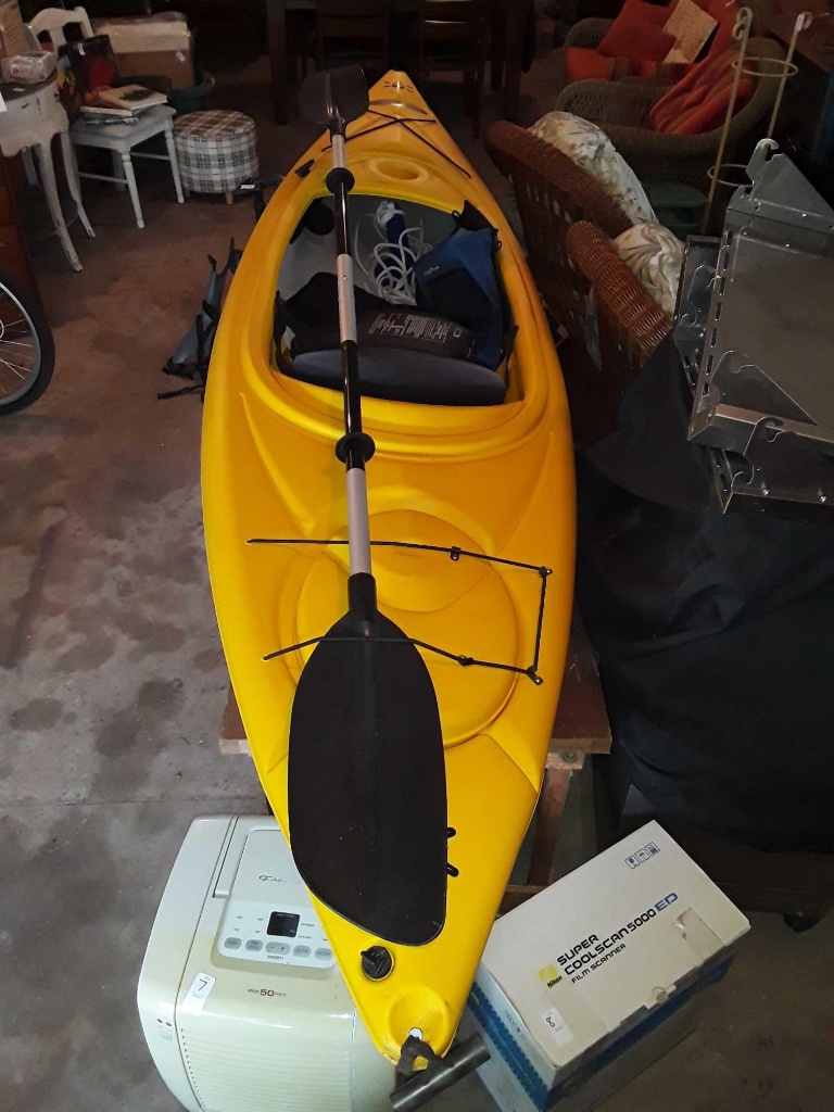 Potomac Pathfinder 100, 10 ft kayak, with Paddle | Online Auctions |  Proxibid