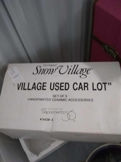 The original Snow village village used car lot set of 5 hand painted ceramic accessories
