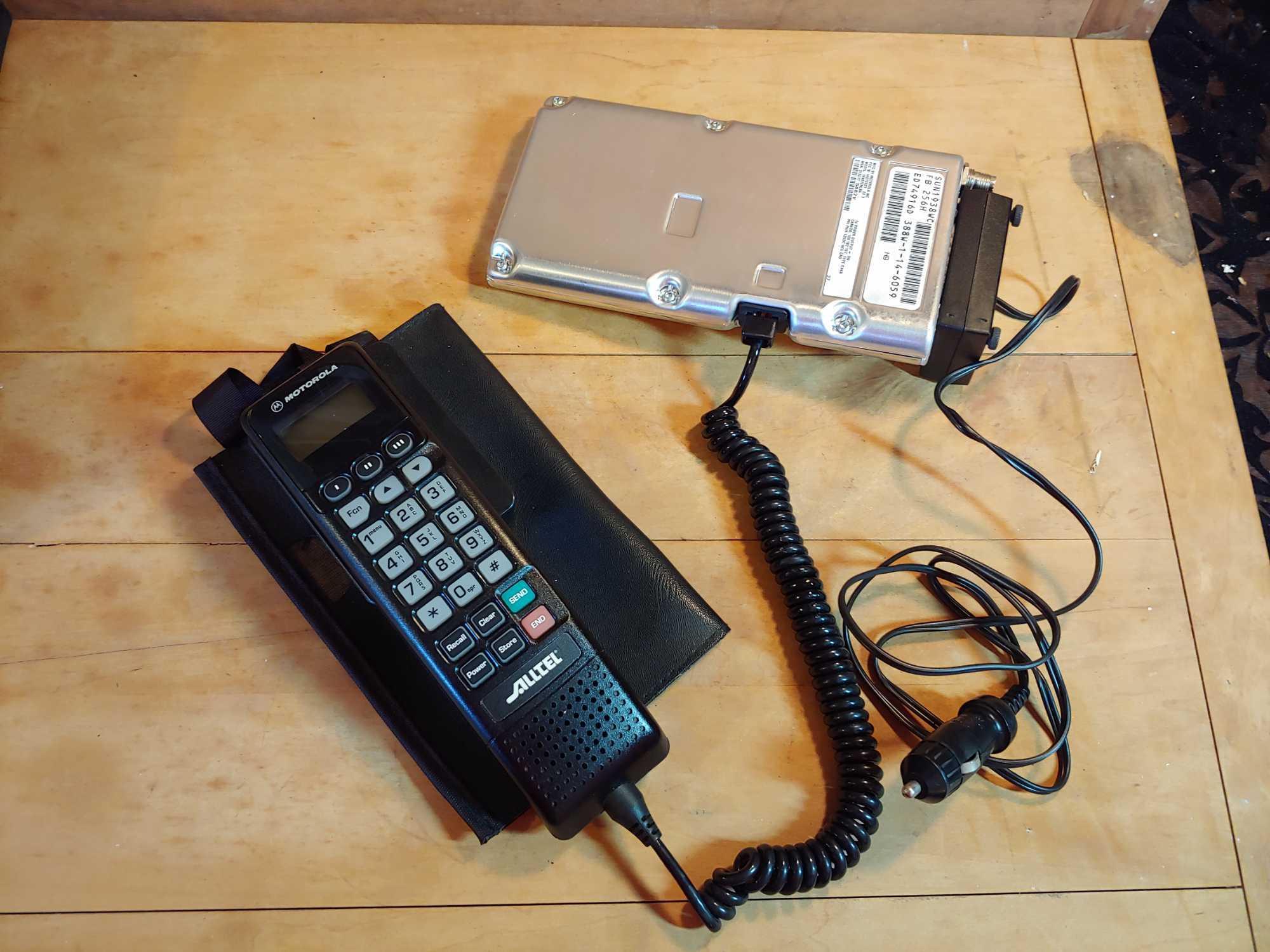 Retro Motorola Bag Phone Does Light UP Vintage