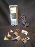 Tiny lot of small metal hardware. Contemporary and vintage
