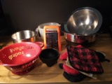 Beefy Rubber-bottom mixing bowls, HotPads and