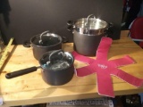 8 Pc Pampered Chef Pot Set