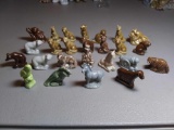 (25) Wade England Figurines