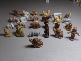 (25) Wade England Figurines