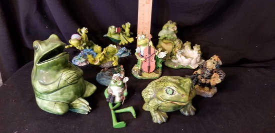 Ceramic and resin frog grouping including a bank