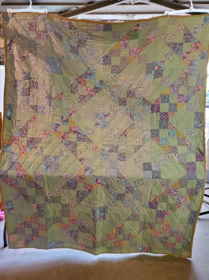 Lovely vintage patchwork quilt, Twin (?)