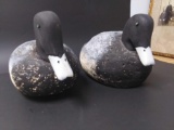 pair of lightweight decoy ducks