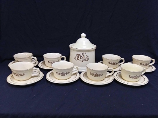 (17) Pc Pfaltzgraff The Village pattern 8 Place tea set