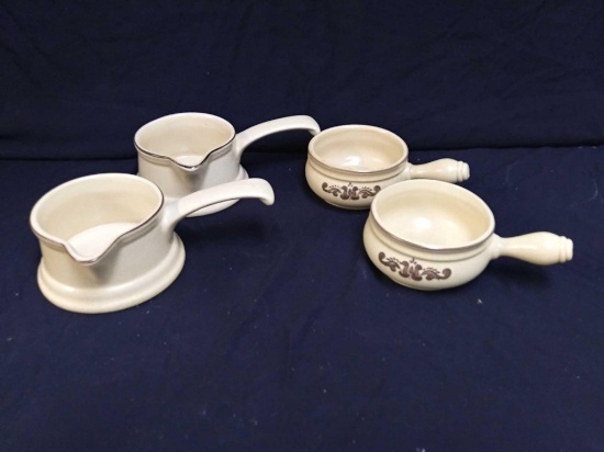 (4) Pfaltzgraff The Village pattern handled dishware