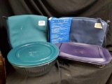 2 PYREX Portables - 4.5 qt bowl and 13x9 cassarole with insulated totes
