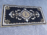 Liora Manne Hand Tufted Monogram R Entryway Rug