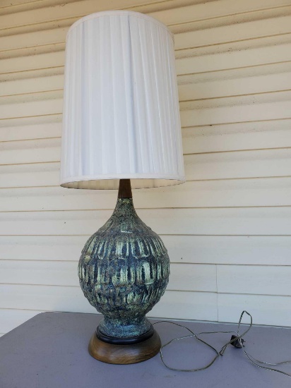 Totally Fabulous MCM mid century Wood and Ceramic Large Table Lamp