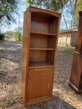 Very Nice Oak 5 shelf cabinet, adjustable shelves