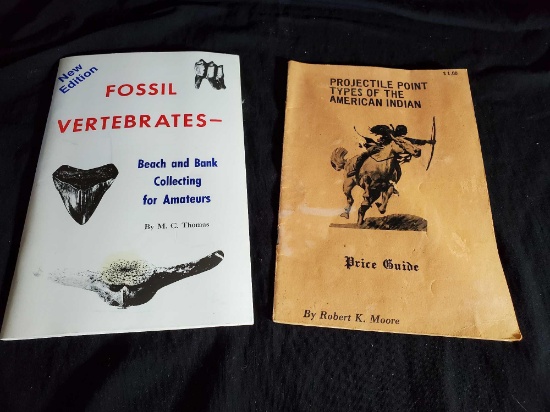 (2) Vintage identification Books - American Indian Point recognition, Fossil Vertabrated