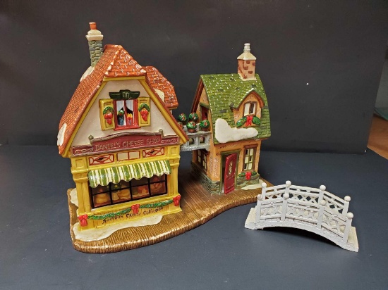Vintage Heartland Valley Village DANIEL'S CHEESE SHOP Lighted Christmas House 2004
