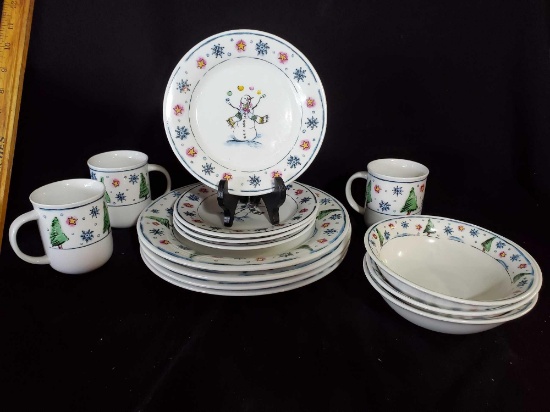 12 pc. set of Snowman, Holiday dishes