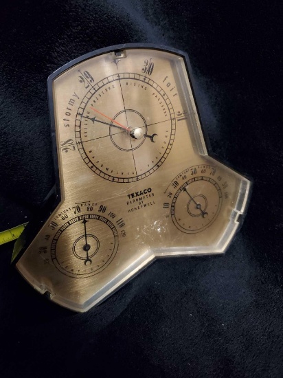 Vintage TEXACO Barometer by Honeywell
