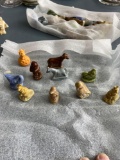 10 vintage Wade England minis including animals and rarities