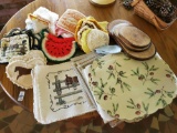 Placemats and kitchen linens including horses, vintage, hotplates