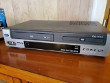 Go Video DVD player + video cassette recorder, model DV 1030 a