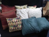 Great Throw Pillow Pairs: Cute Ivory, French-theme