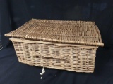 One Handled Wicker Picnic Basket with Utensil and Plate Holder