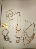 GREAT FASHION GROUPING LOT INCLUDING CHAMPAGNE, IVORY, SILVER COLORED COSTUME JEWELRY