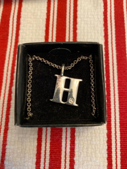 Avon Letter Initial Pendant Necklace H