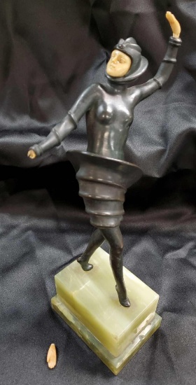 Fabulous Art Deco Bronze Woman Figurine, statue, sculpture